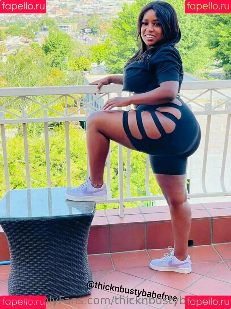 thicknbustybabefree Onlyfans Photo Gallery 