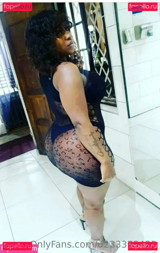 thicknbustybabefree Onlyfans Photo Gallery 