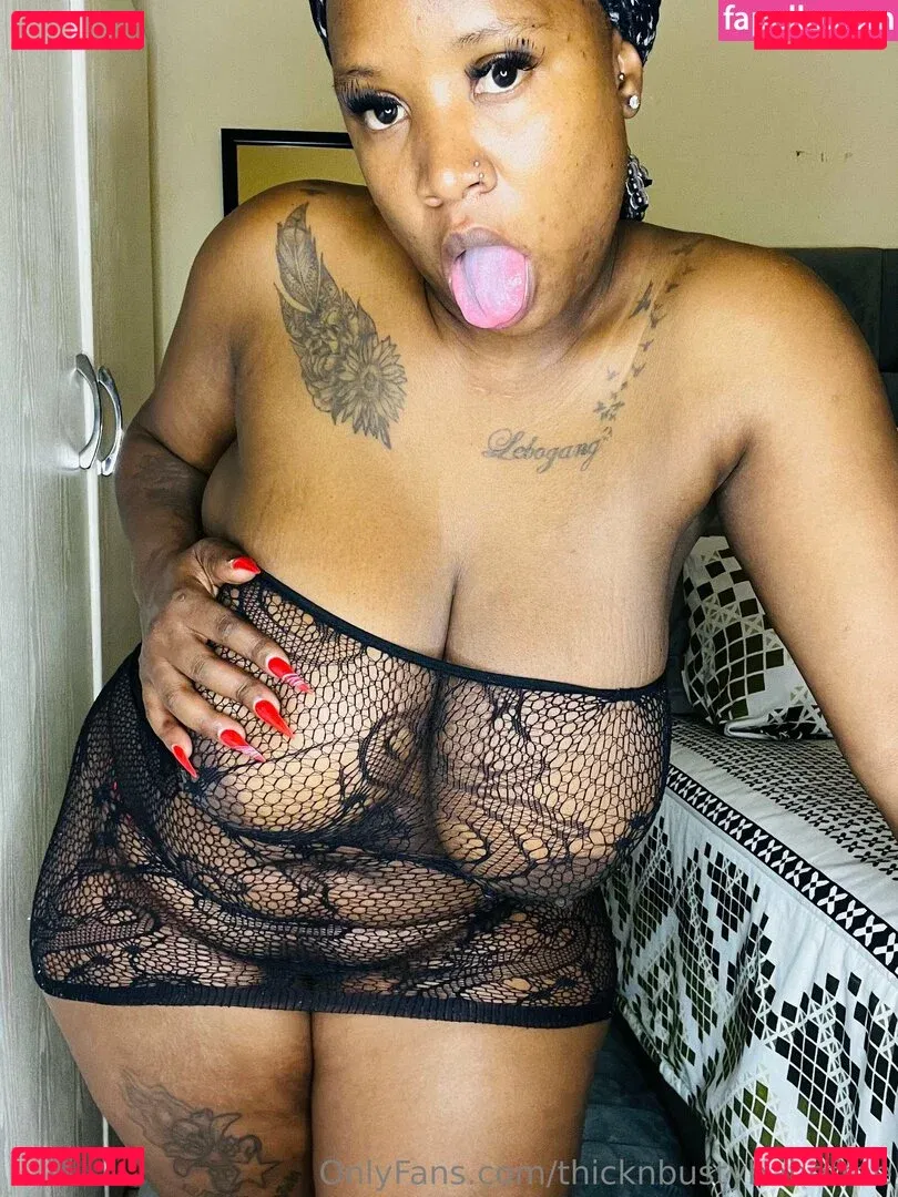 thicknbustybabefree Onlyfans Photo Gallery 
