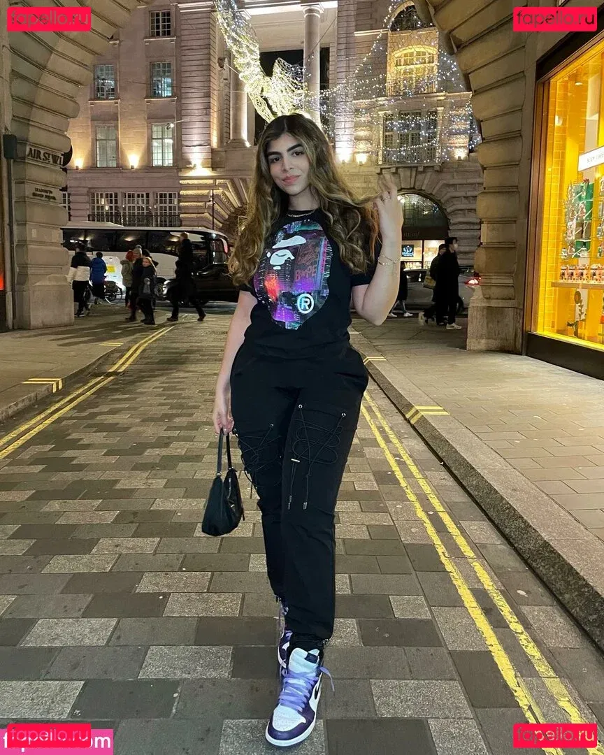 Deevaxo Onlyfans Photo Gallery 