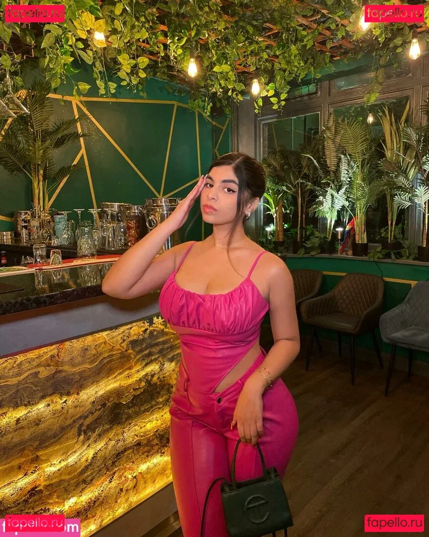 Deevaxo Onlyfans Photo Gallery 