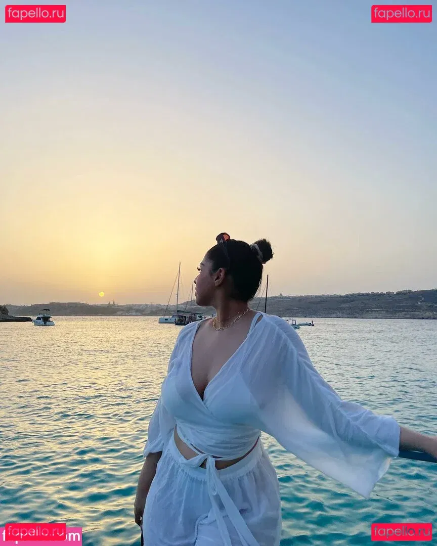 Deevaxo Onlyfans Photo Gallery 