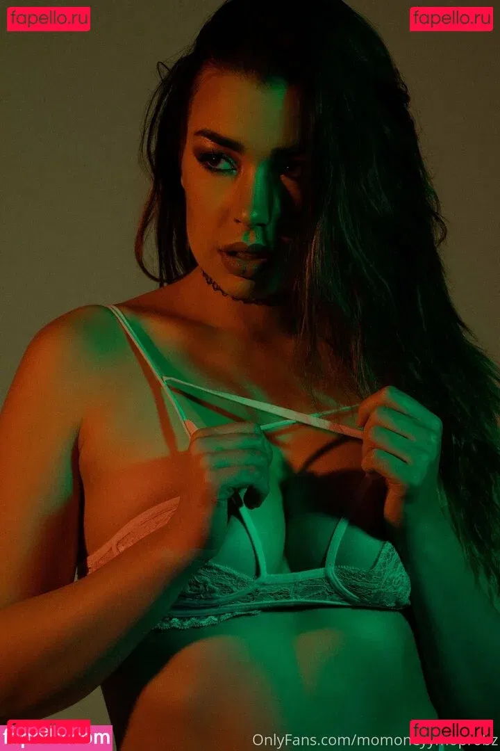 momoneyyymoprobzzz Onlyfans Photo Gallery 
