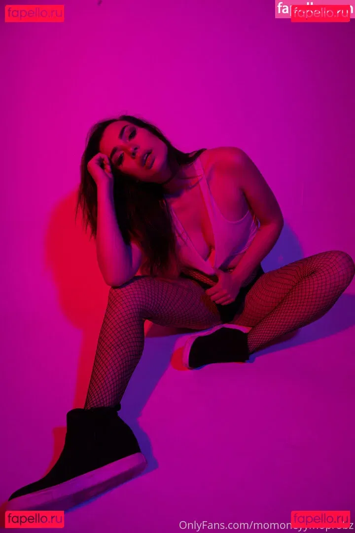 momoneyyymoprobzzz Onlyfans Photo Gallery 