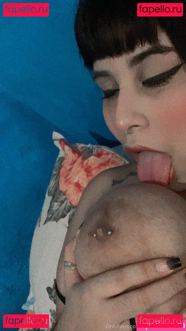 hotgiirlbummer Onlyfans Photo Gallery 