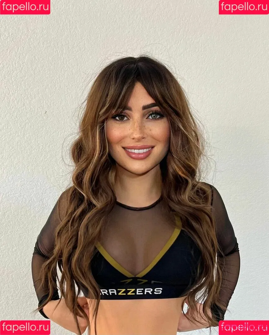 Sophia Vay Onlyfans Photo Gallery 