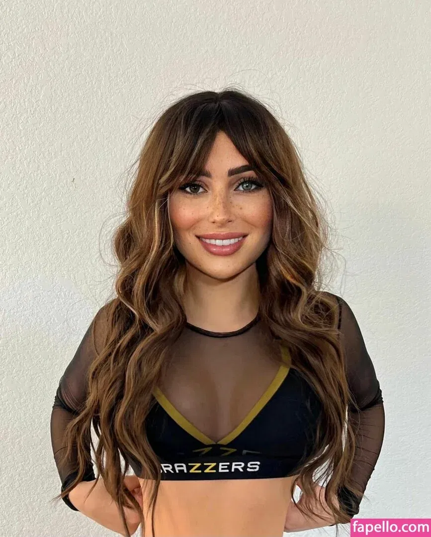 Sophia Vay Onlyfans Photo Gallery 