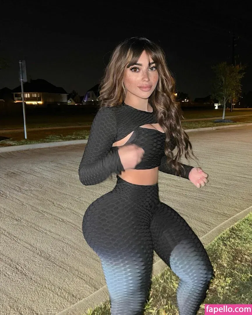 Sophia Vay Onlyfans Photo Gallery 