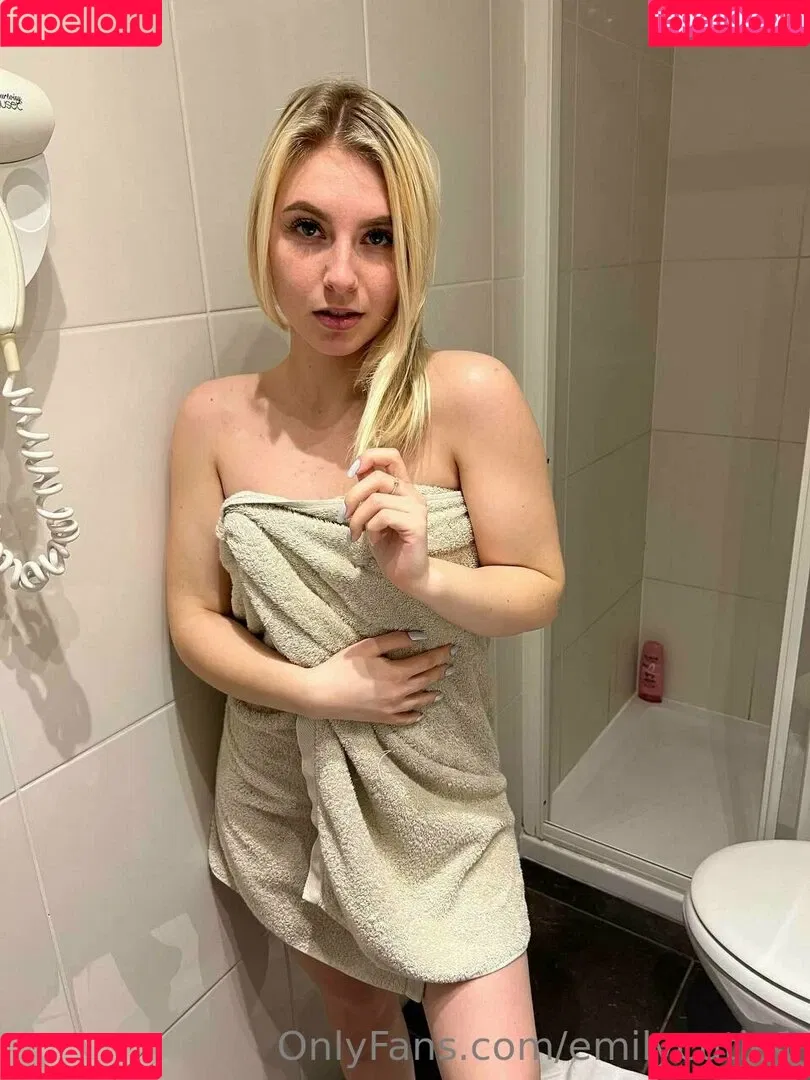 emilycutie1 Onlyfans Photo Gallery 