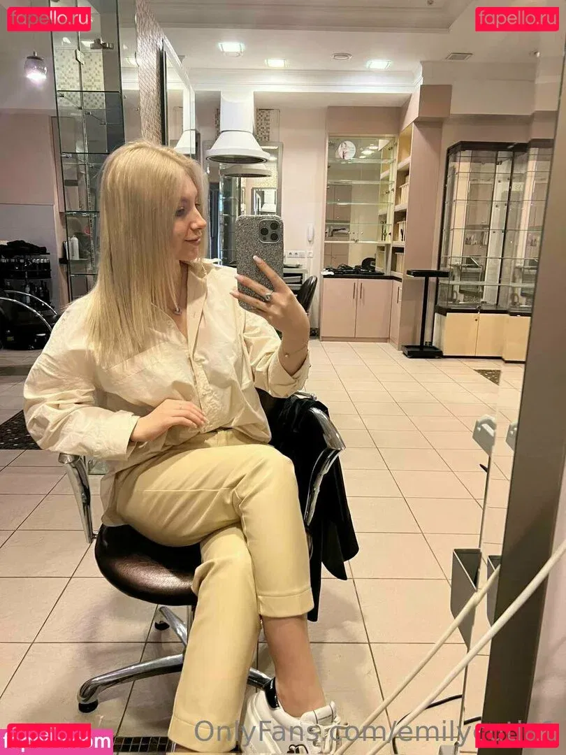 emilycutie1 Onlyfans Photo Gallery 