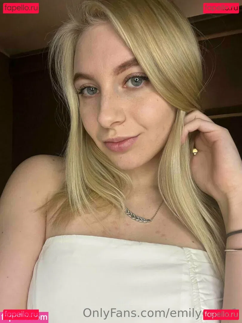 emilycutie1 Onlyfans Photo Gallery 