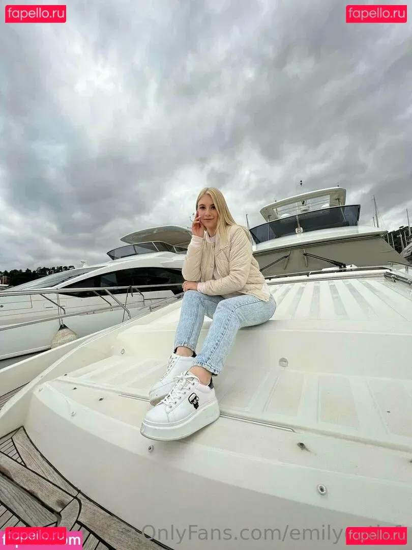 emilycutie1 Onlyfans Photo Gallery 