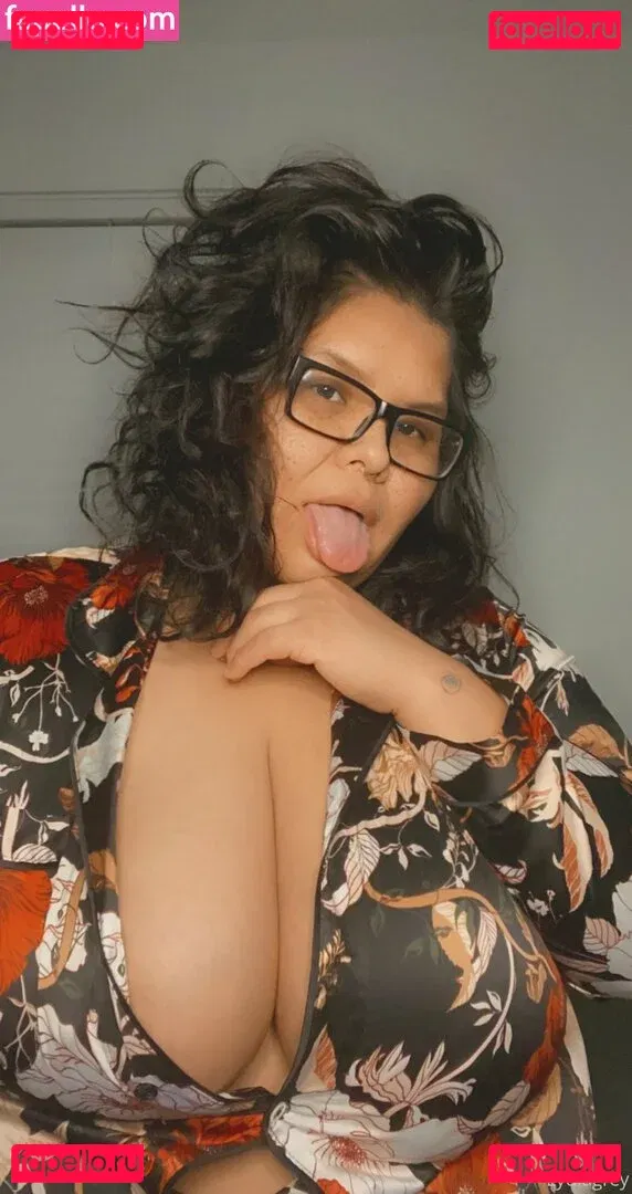 lydiagreyy Onlyfans Photo Gallery 