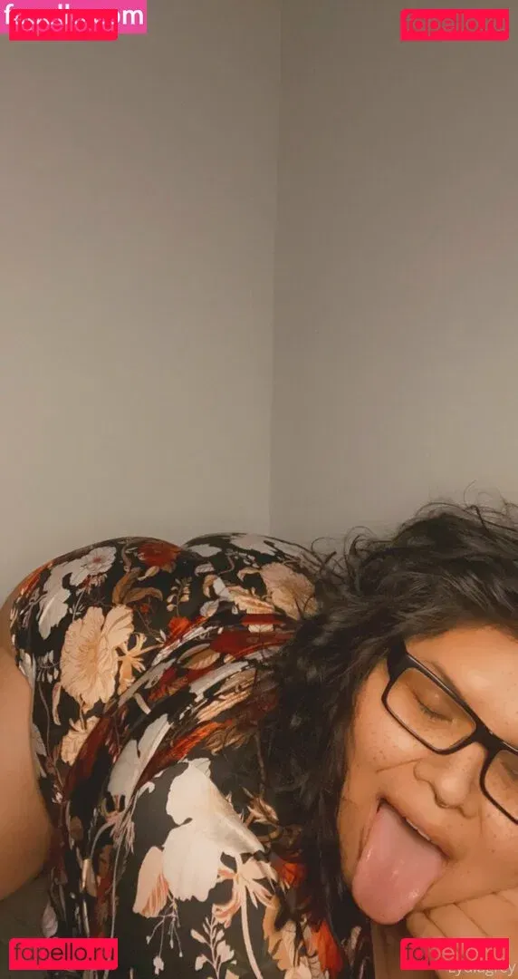 lydiagreyy Onlyfans Photo Gallery 