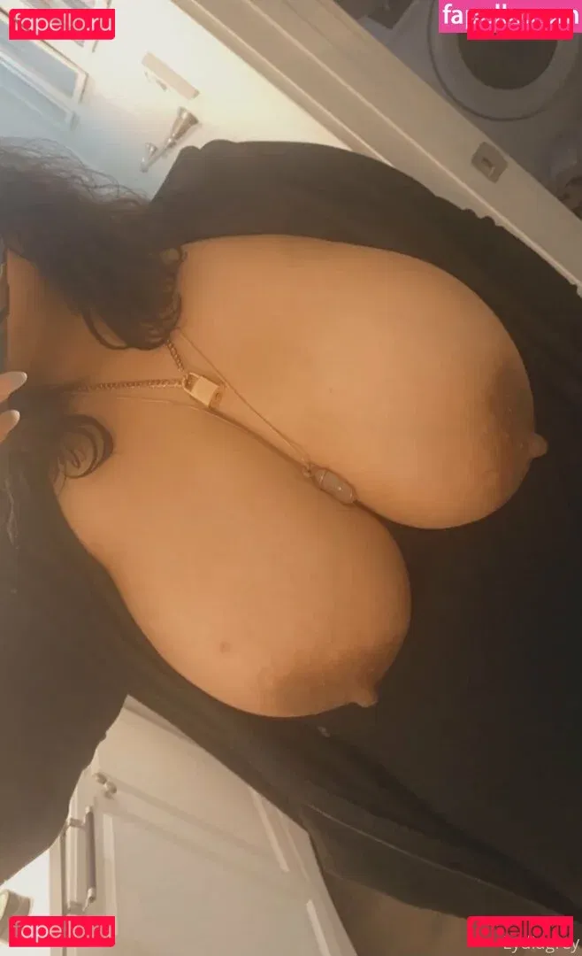 lydiagreyy Onlyfans Photo Gallery 