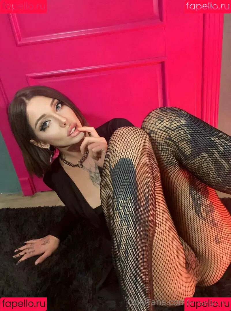 alisegold Onlyfans Photo Gallery 