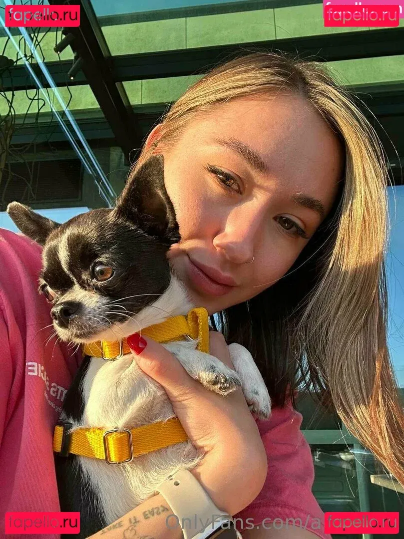 alisegold Onlyfans Photo Gallery 