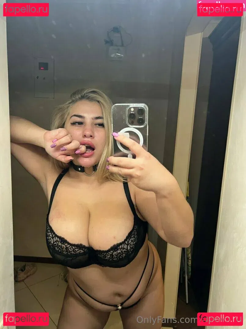 alisegold Onlyfans Photo Gallery 