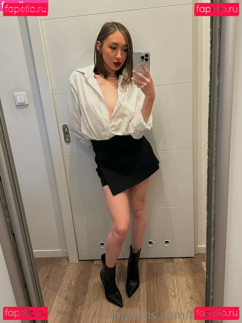 alisegold Onlyfans Photo Gallery 