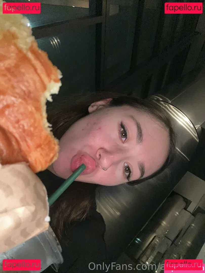 alisegold Onlyfans Photo Gallery 