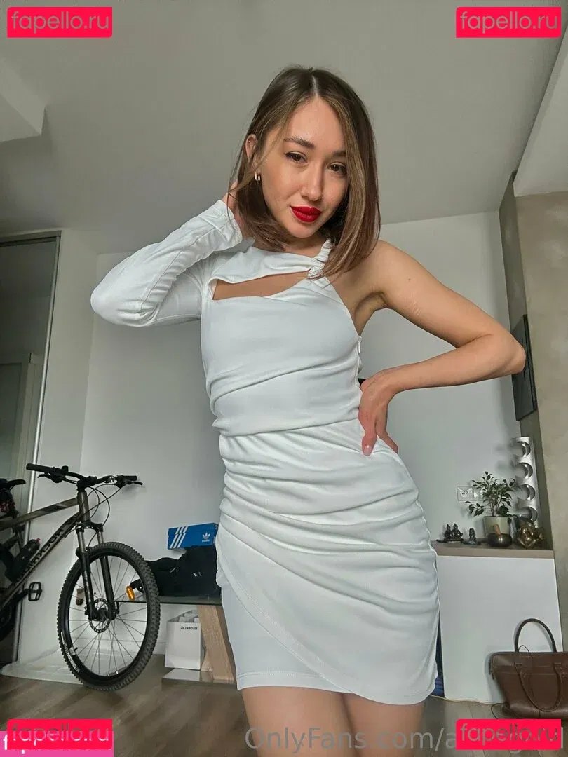 alisegold Onlyfans Photo Gallery 