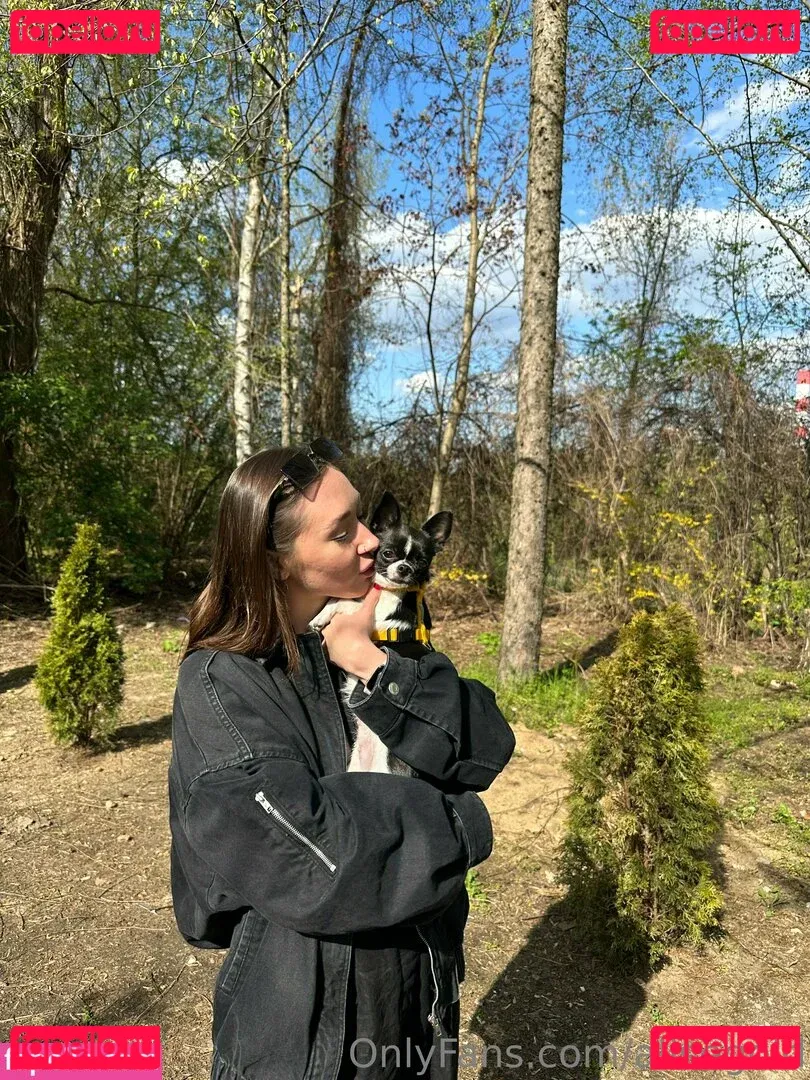 alisegold Onlyfans Photo Gallery 