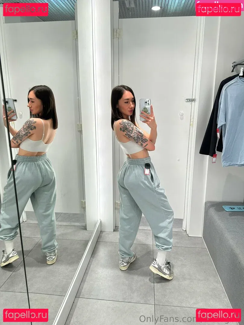 alisegold Onlyfans Photo Gallery 