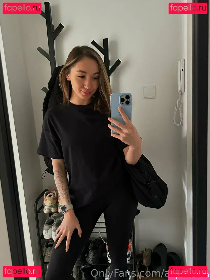 alisegold Onlyfans Photo Gallery 