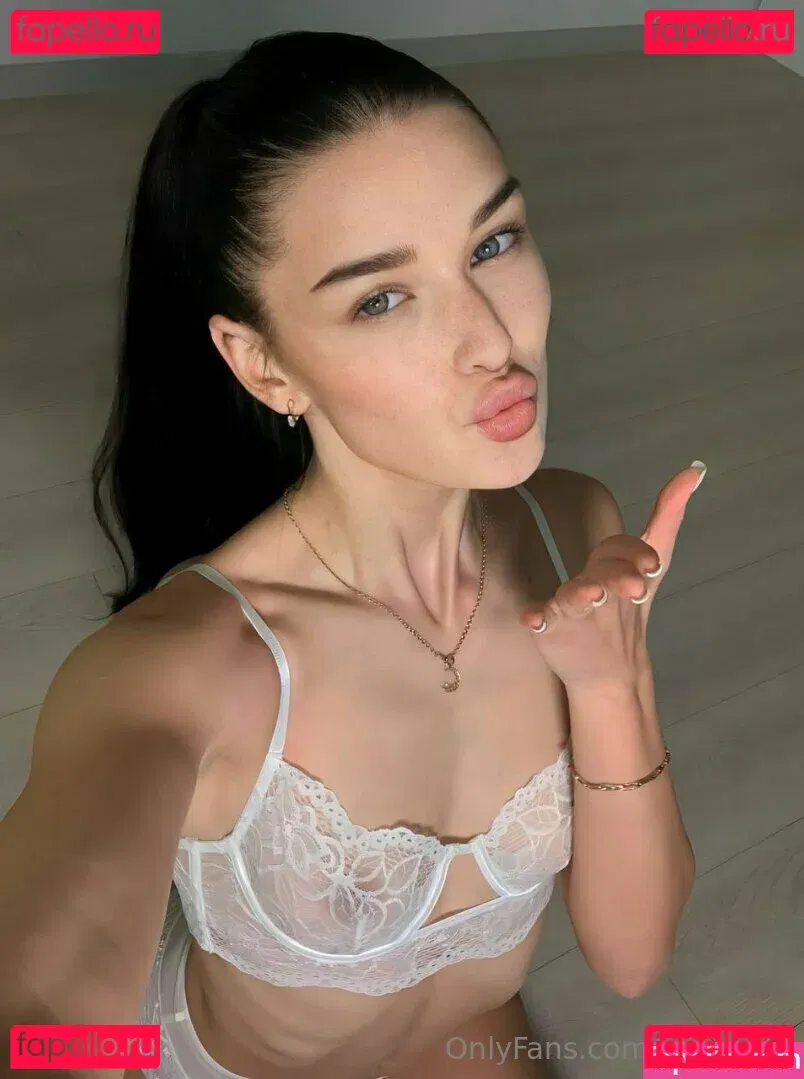 alisegold Onlyfans Photo Gallery 
