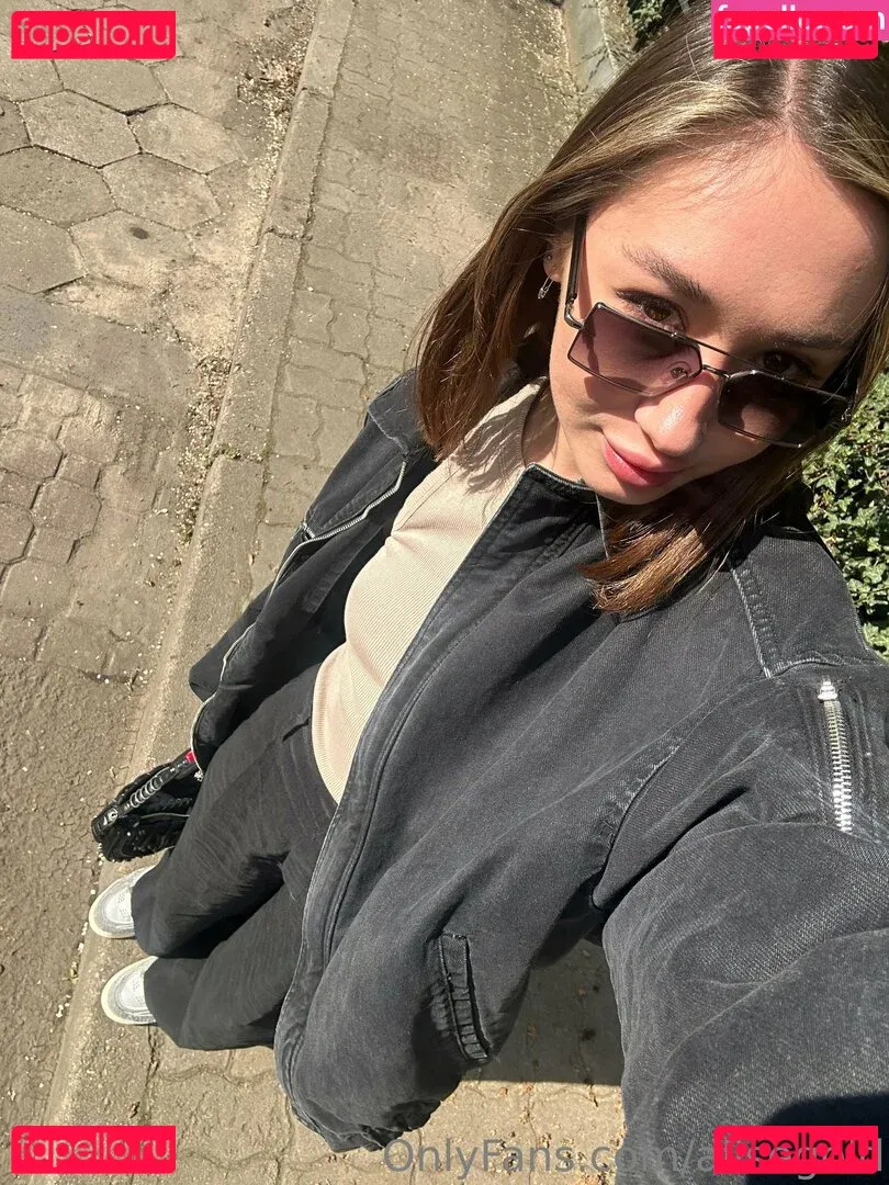 alisegold Onlyfans Photo Gallery 