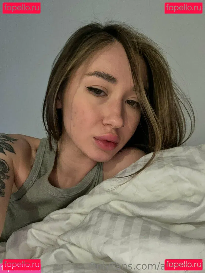 alisegold Onlyfans Photo Gallery 