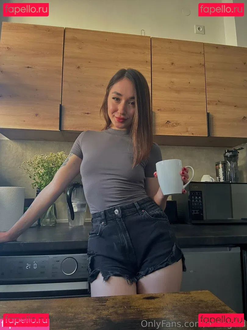 alisegold Onlyfans Photo Gallery 