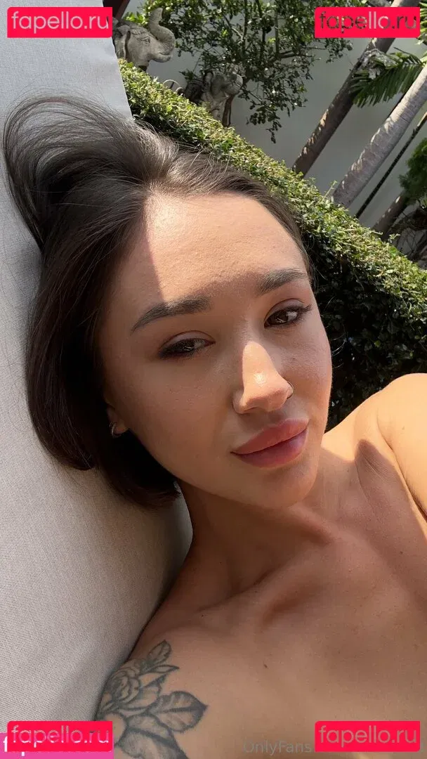 alisegold Onlyfans Photo Gallery 