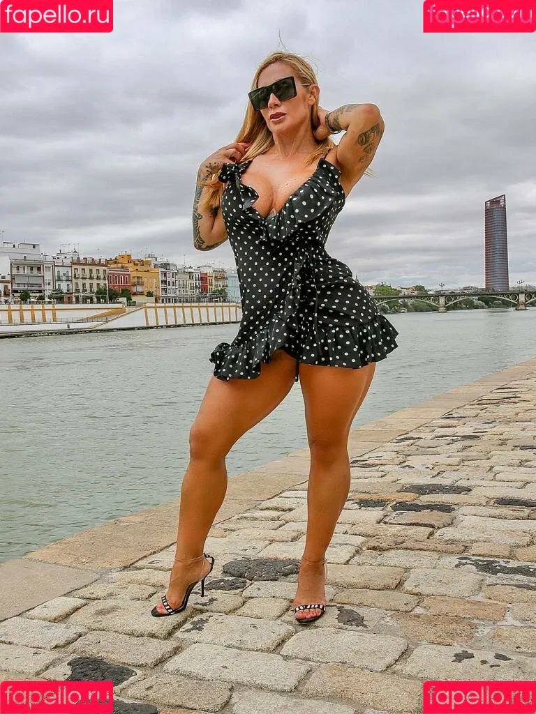 Victoria Lomba Onlyfans Photo Gallery 