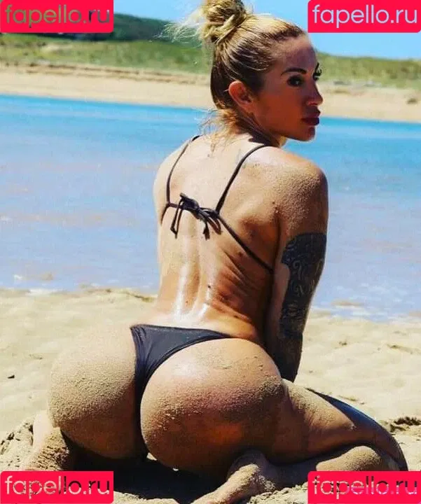Victoria Lomba Onlyfans Photo Gallery 