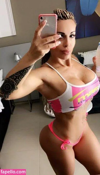 Victoria Lomba Onlyfans Photo Gallery 