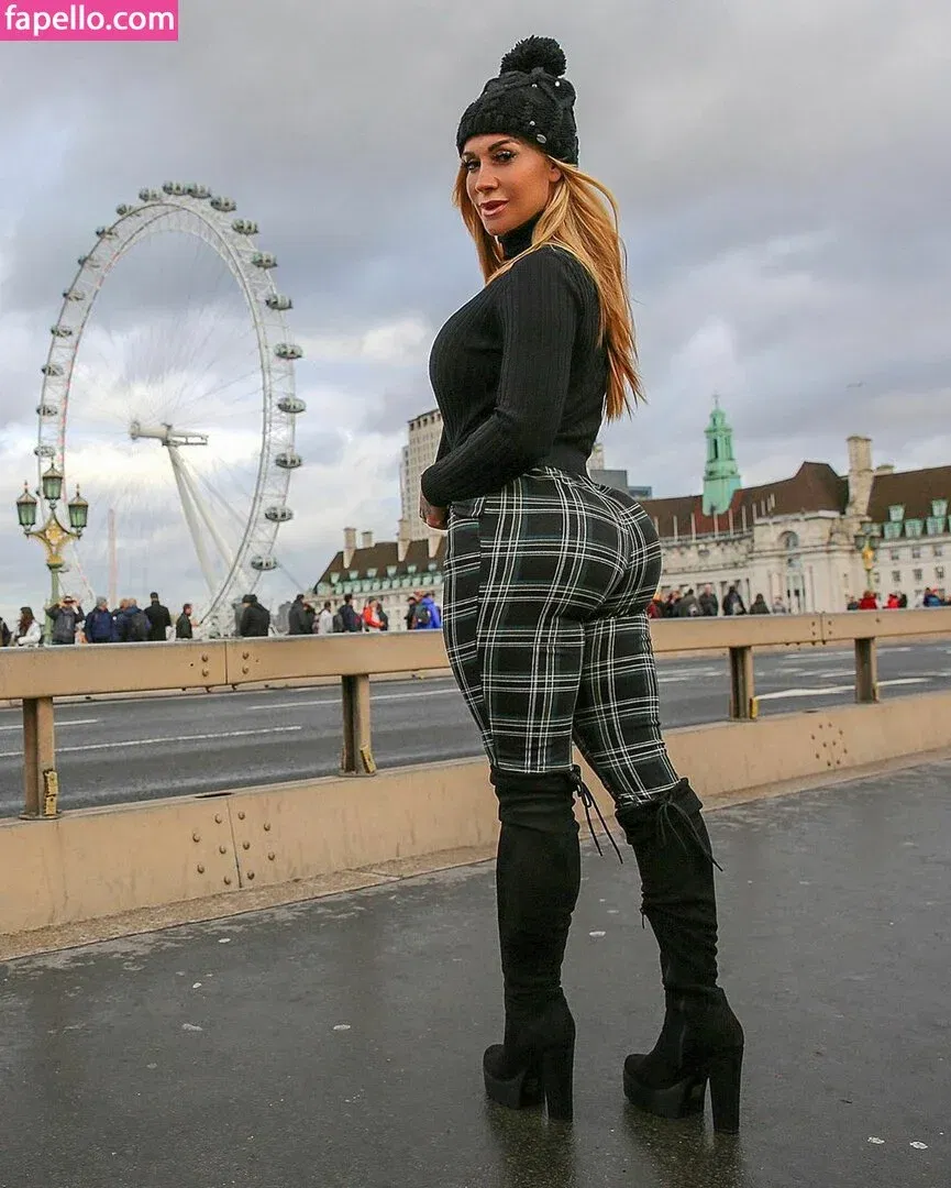 Victoria Lomba Onlyfans Photo Gallery 