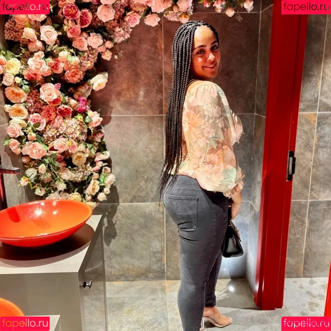 Stargirlsarah19x Onlyfans Photo Gallery 