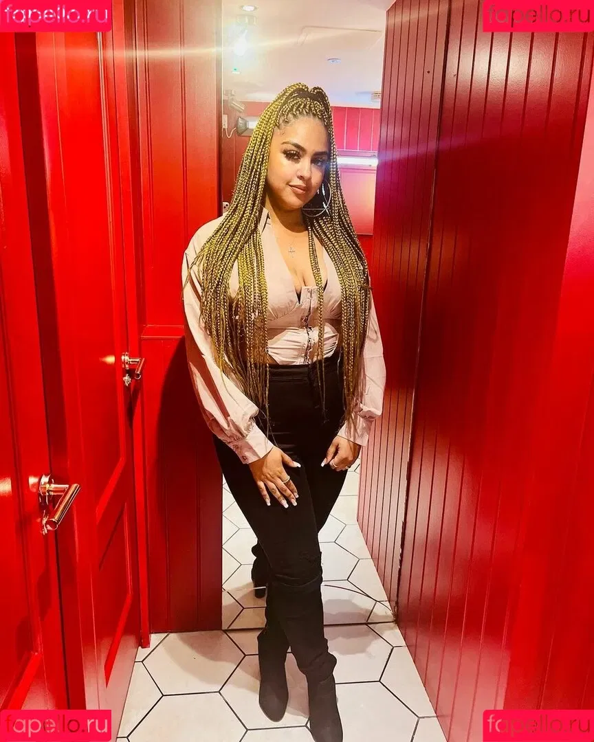 Stargirlsarah19x Onlyfans Photo Gallery 