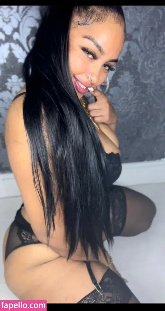 Stargirlsarah19x Onlyfans Photo Gallery 