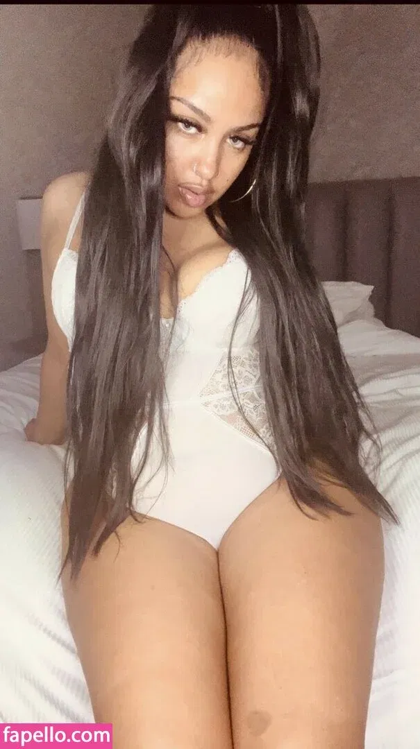 Stargirlsarah19x Onlyfans Photo Gallery 