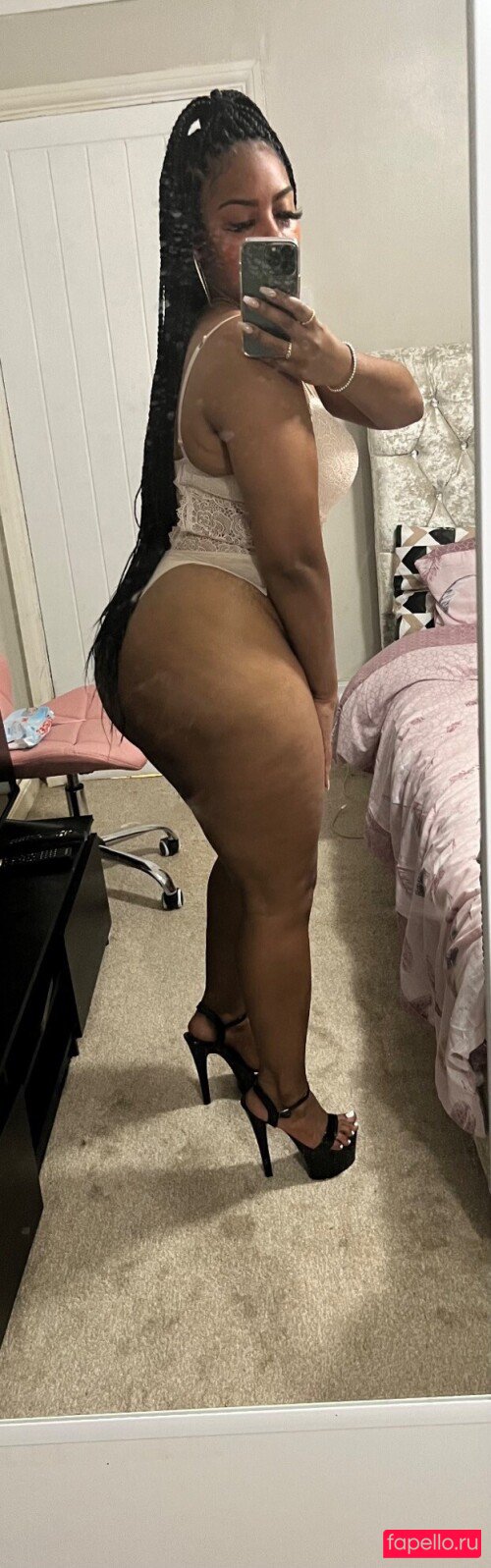 Stargirlsarah19x Nude Onlyfans Photo 27