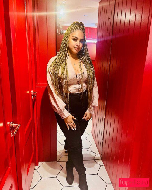 Stargirlsarah19x Nude Onlyfans Photo 14