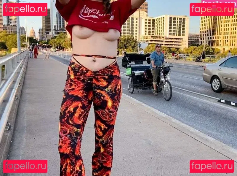 CosmicKitti Onlyfans Photo Gallery 