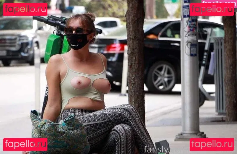 CosmicKitti Onlyfans Photo Gallery 