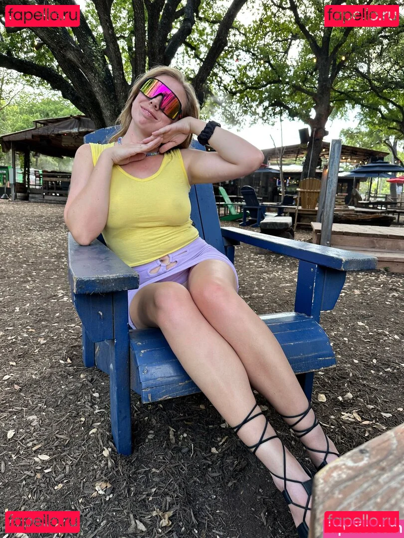 CosmicKitti Onlyfans Photo Gallery 