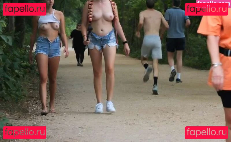 CosmicKitti Onlyfans Photo Gallery 