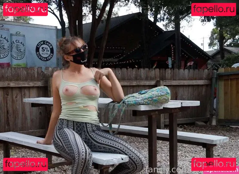 CosmicKitti Onlyfans Photo Gallery 