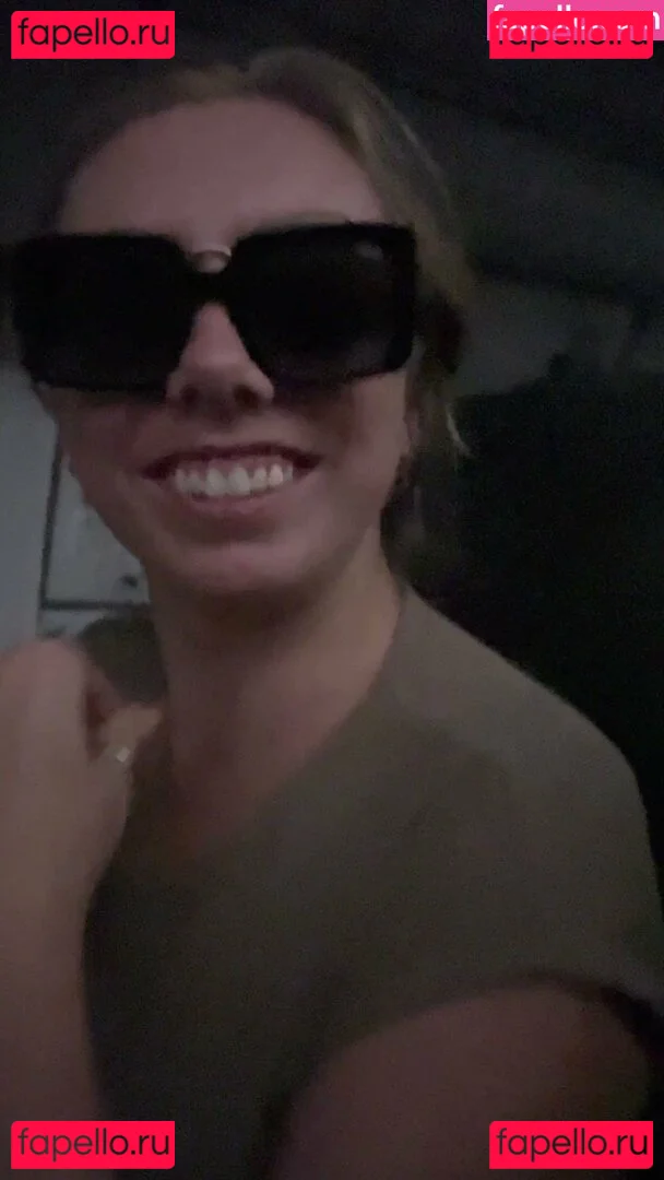 CosmicKitti Onlyfans Photo Gallery 