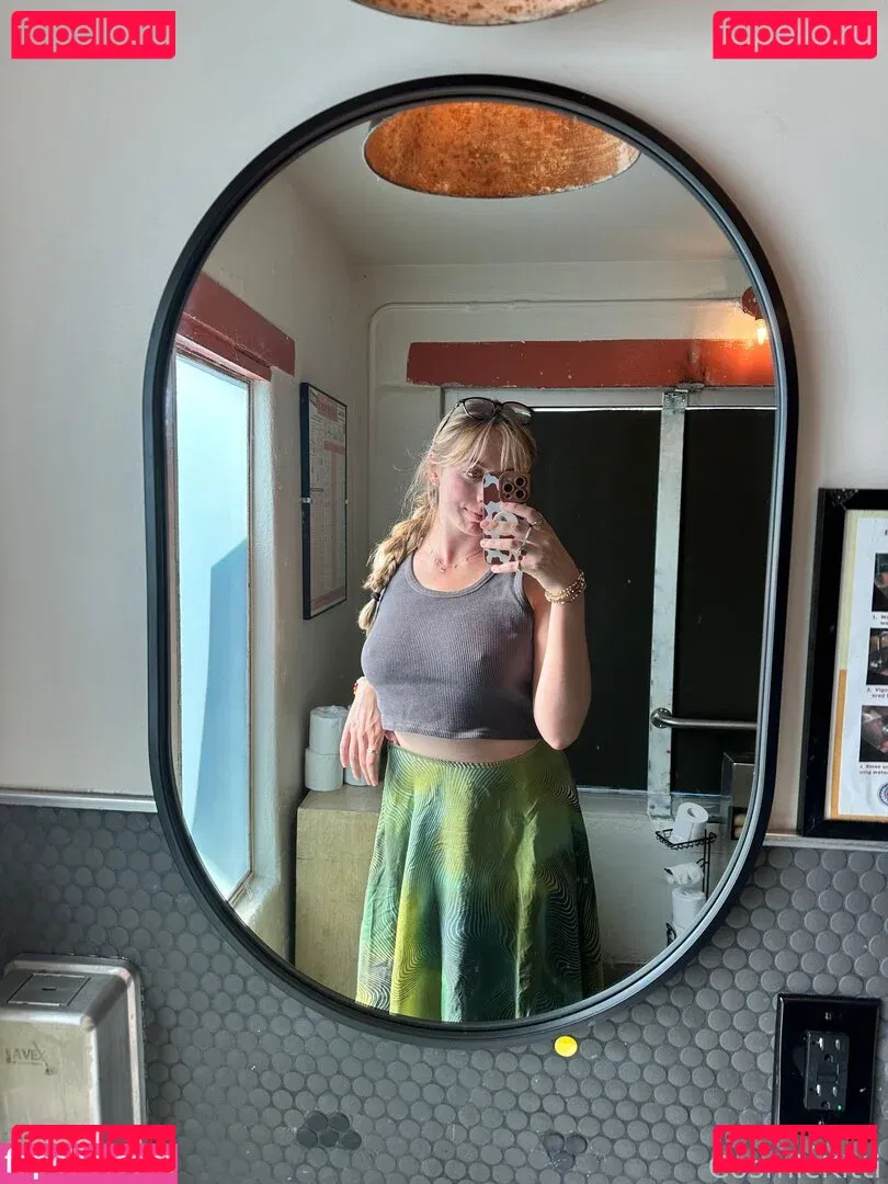 CosmicKitti Onlyfans Photo Gallery 